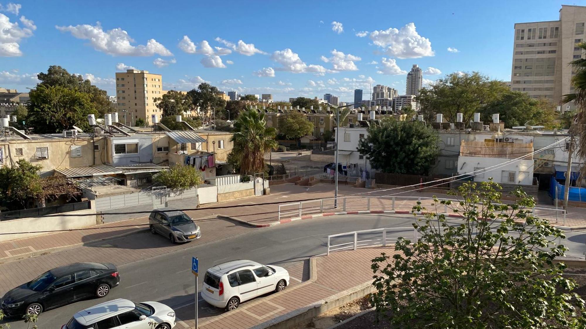 Beershebaדירה יפיפיה! מיקום מעולה! אוניברסיטת בן גוריון, סורוקה, שוק, פארק!アパートメント エクステリア 写真